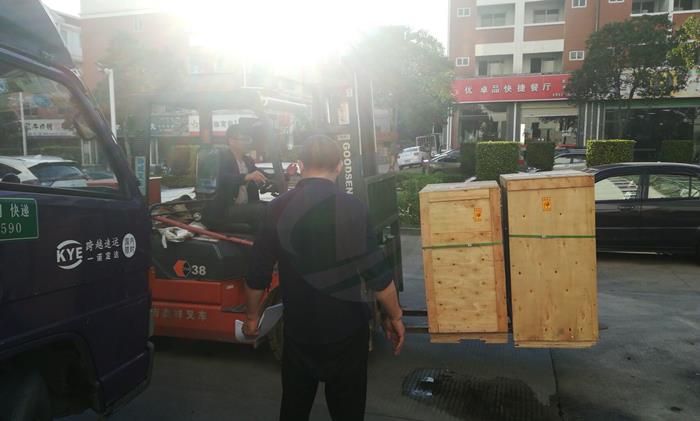 Li Ion Baterija Elektroliti Punjenje Strojevi Brod u SAD